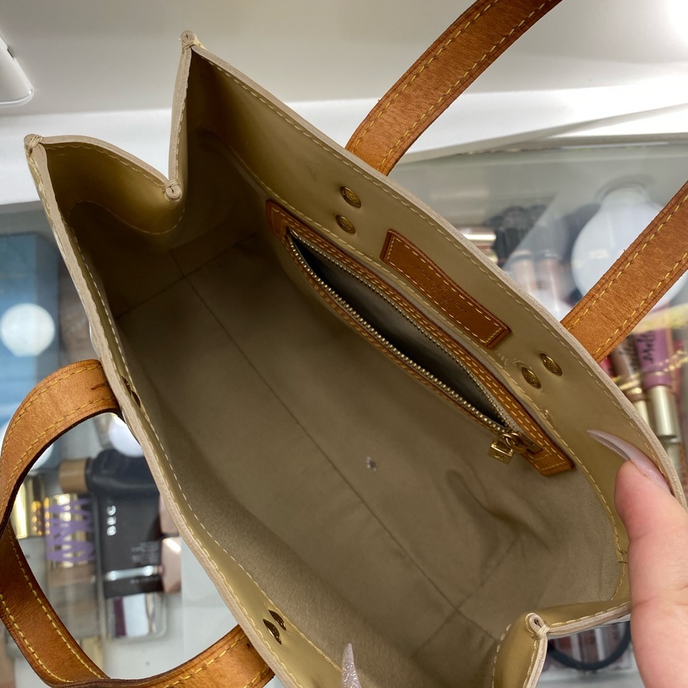 100% authentic LV/ Vernis